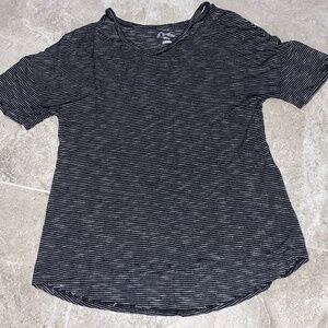 🎉Art Class Girl’s Striped Tee Size Large (10-12) Cutout on the Collar